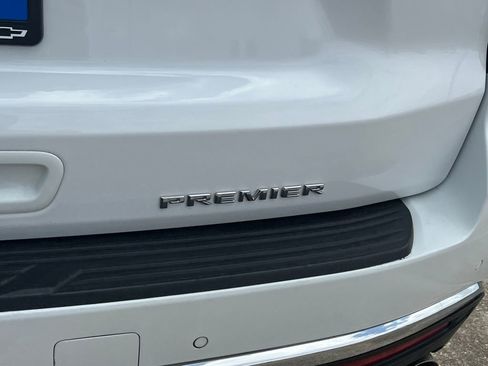 Used 2023 Chevrolet Suburban Premier RWD image 12