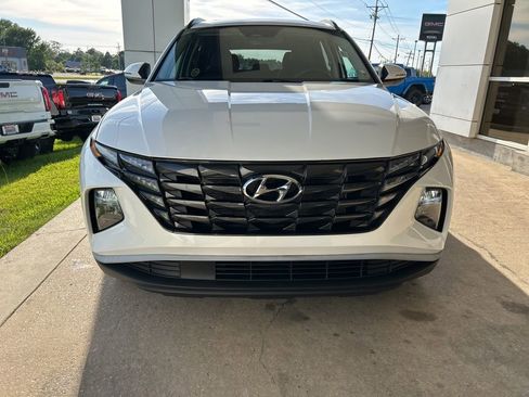 Used 2023 Hyundai Tucson SEL w/ Convenience Package FWD image 3