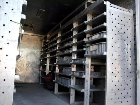 Used 2018 Isuzu NPR image 6