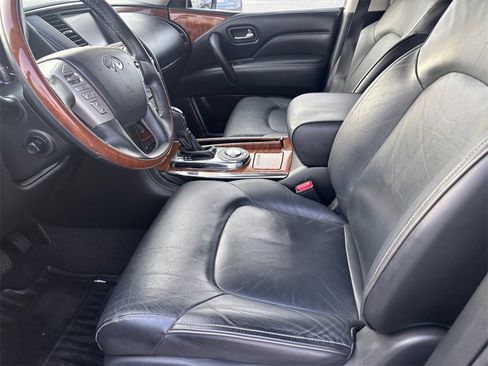 Used 2019 INFINITI QX80 Luxe w/ All-Season Package image 10