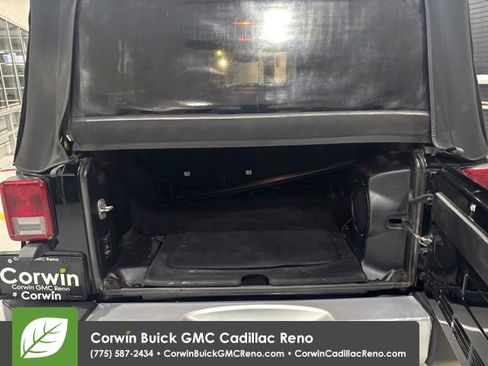 Used 2013 Jeep Wrangler Unlimited Sahara w/ Dual Top Group image 21