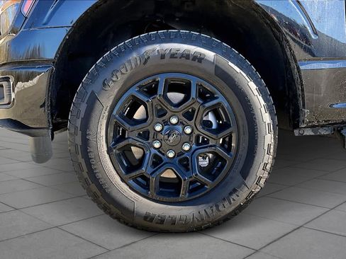 Used 2025 Ford F150 XLT w/ Equipment Group 302A MID image 11