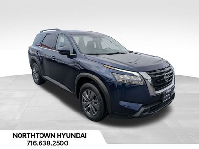 Used 2025 Nissan Pathfinder SV
