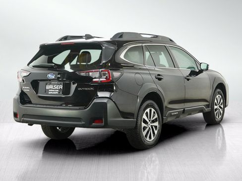 Used 2025 Subaru Outback Premium AWD/4WD image 5