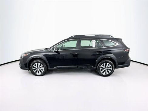 Used 2024 Subaru Outback AWD/4WD image 12