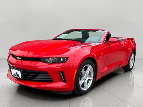 Used 2018 Chevrolet Camaro LT w/ Technology Package RWD image 13