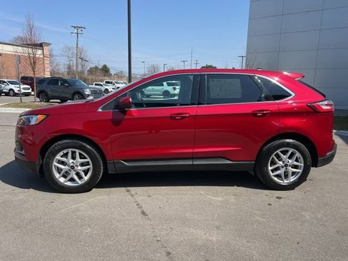 Used 2023 Ford Edge SEL image 8