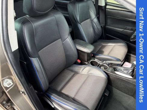 Used 2019 Toyota Corolla SE w/ SE Premium Package FWD image 11