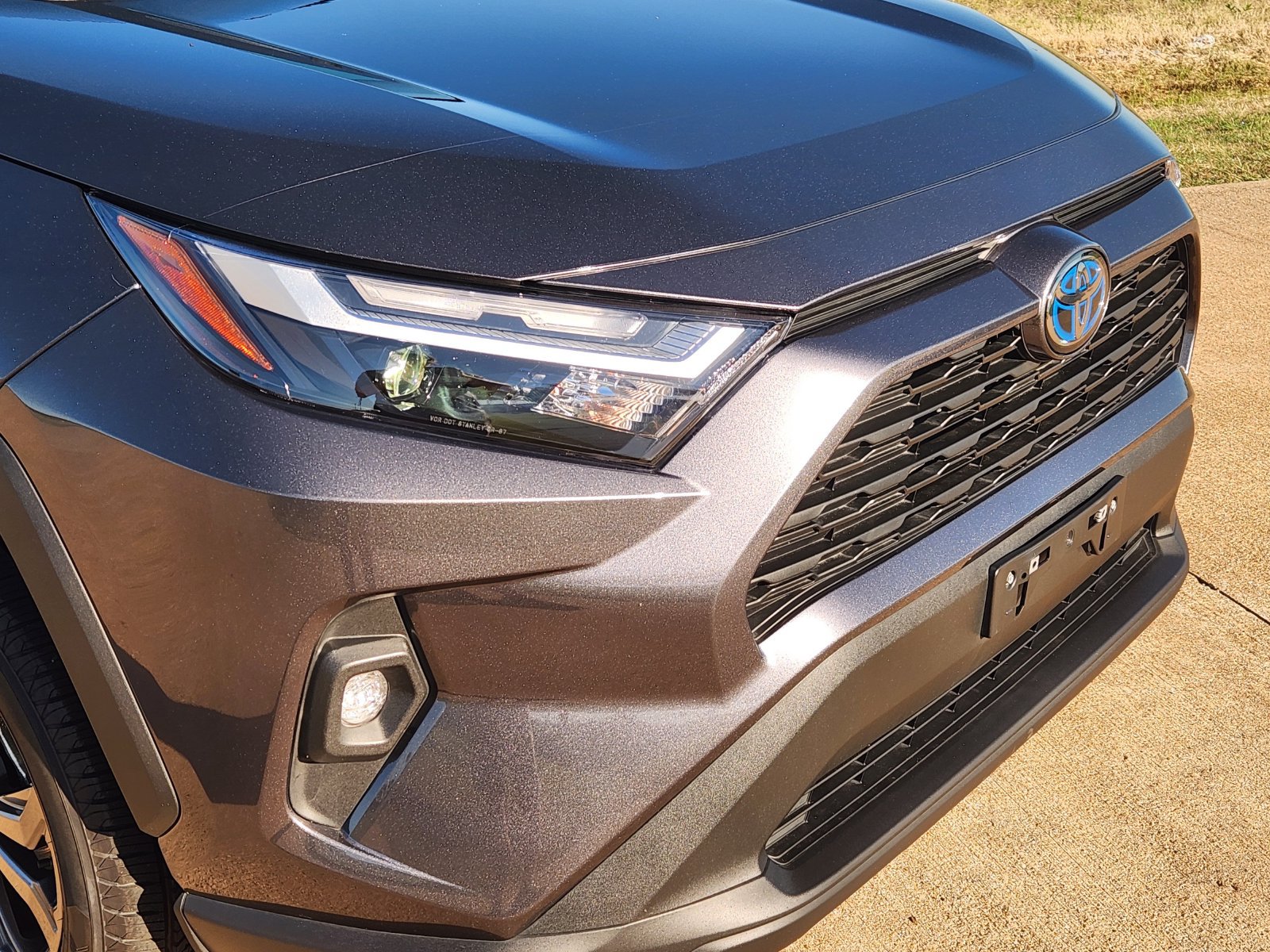 Used 2024 Toyota RAV4 XLE Premium AWD/4WD image 12