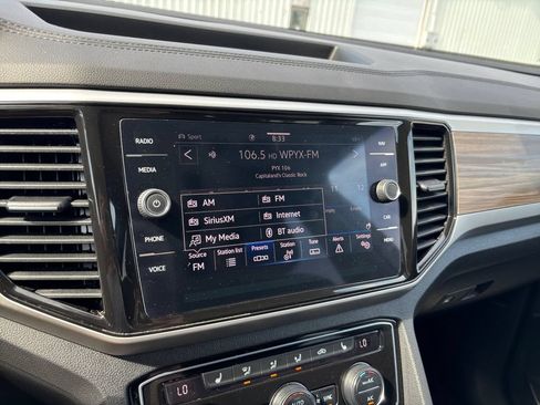 Used 2023 Volkswagen Atlas SEL AWD/4WD image 22