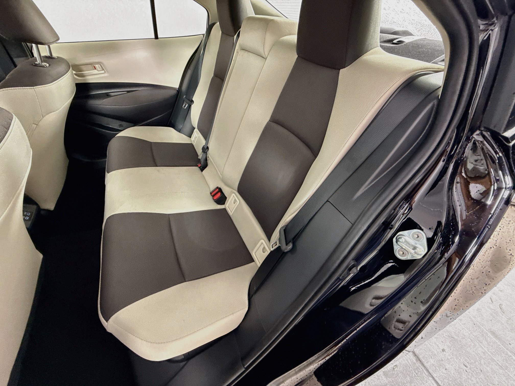 Used 2026 Toyota Corolla LE FWD image 27