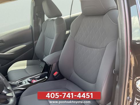 Used 2024 Toyota RAV4 XLE w/ Convenience Package FWD image 25