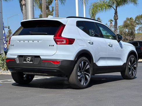 New 2026 Volvo XC40 B5 Ultra w/ Climate Package AWD/4WD image 5