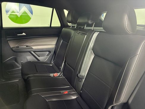Used 2022 Volkswagen Atlas Cross Sport SE AWD/4WD image 23