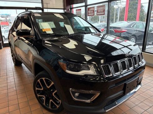 Used 2019 Jeep Compass Limited w/ Safety & Security Group image 1