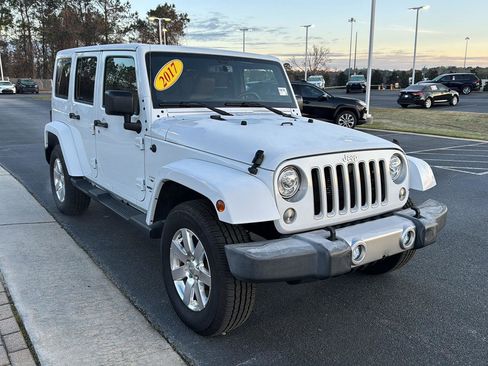Used 2017 Jeep Wrangler Unlimited Sahara w/ Max Tow Package image 6