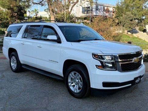 Used 2018 Chevrolet Suburban LT w/ Max Trailering Package image 36