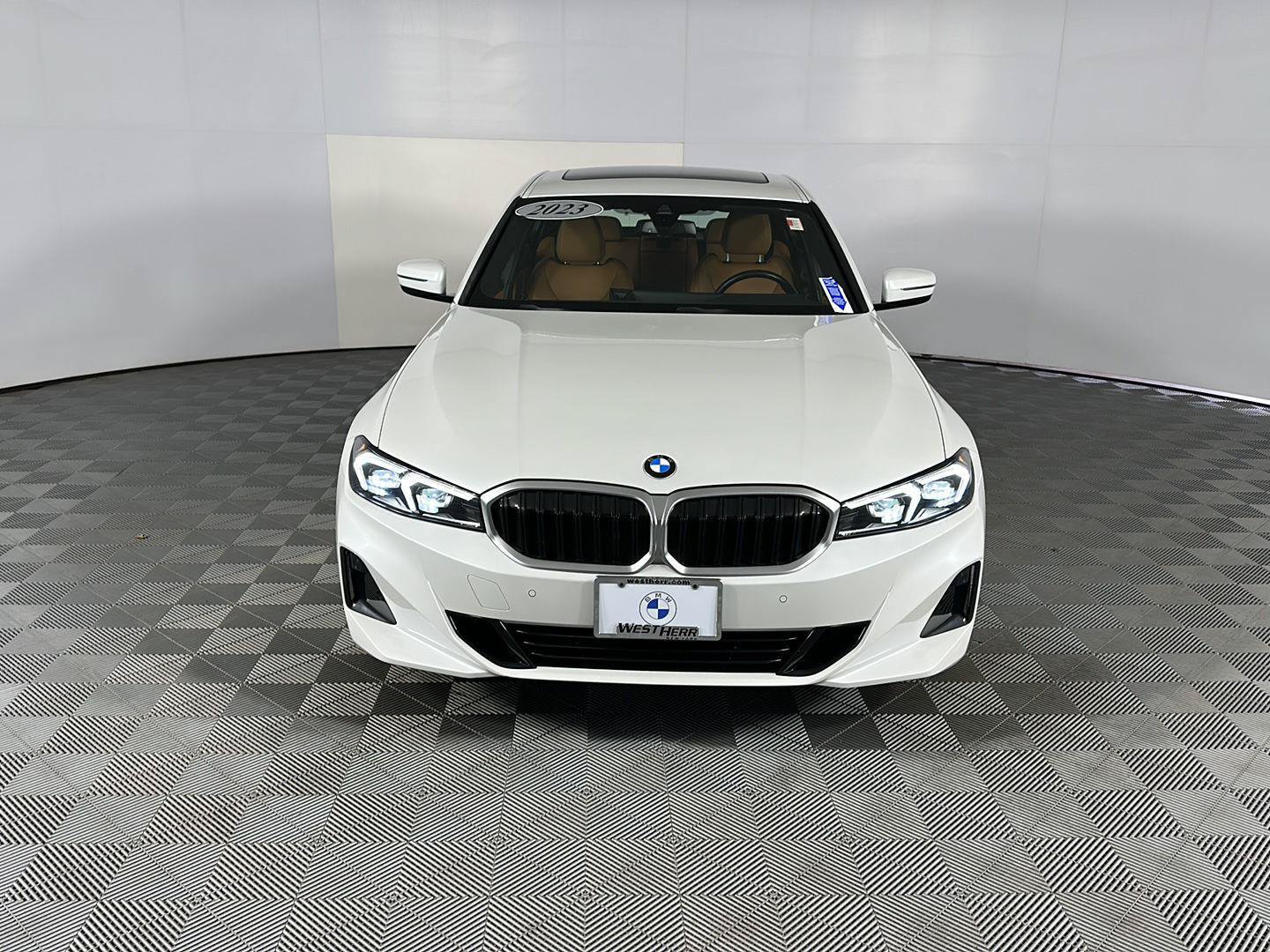 Used 2023 BMW 330i xDrive Sedan w/ Driving Assistance Package AWD/4WD image 7