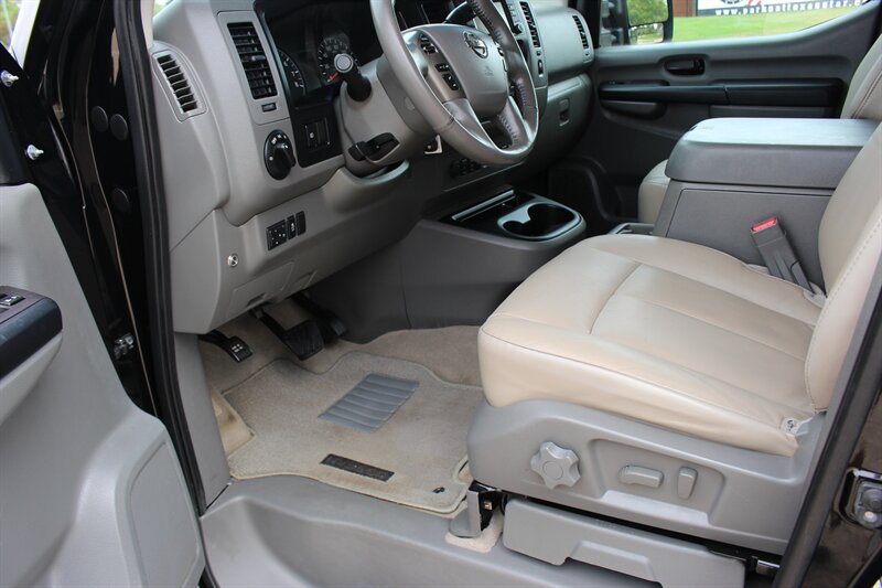 Used 2015 Nissan NV 3500 SL w/ Technology Package RWD image 32