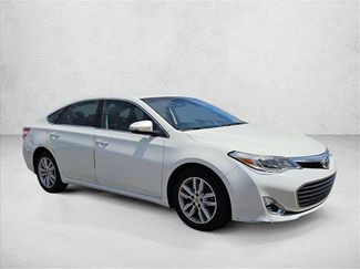 Used 2014 Toyota Avalon XLE FWD video 3