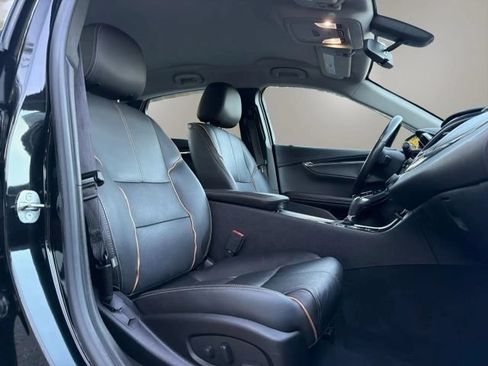 Used 2018 Chevrolet Impala Premier FWD image 13