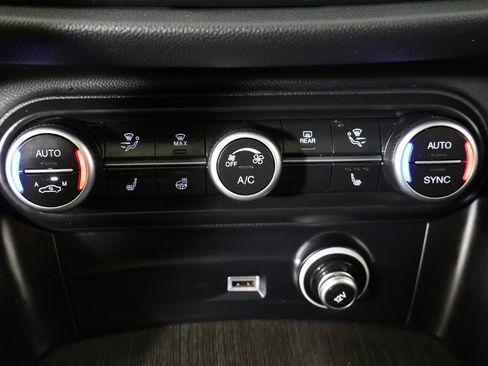 Used 2022 Alfa Romeo Stelvio Ti AWD/4WD image 50