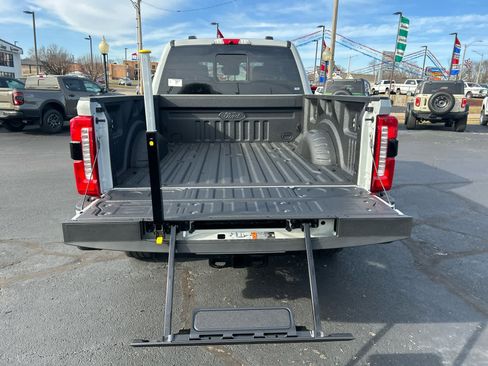 New 2026 Ford F250 Lariat w/ Black Appearance Package image 7