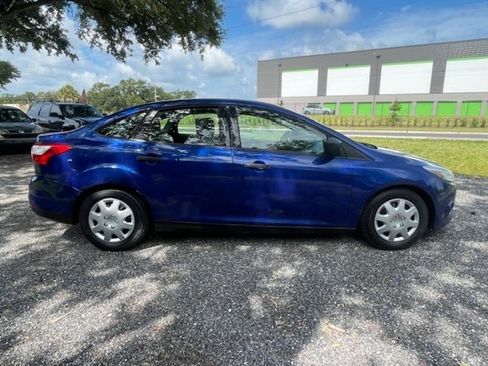 Used 2012 Ford Focus S FWD image 4