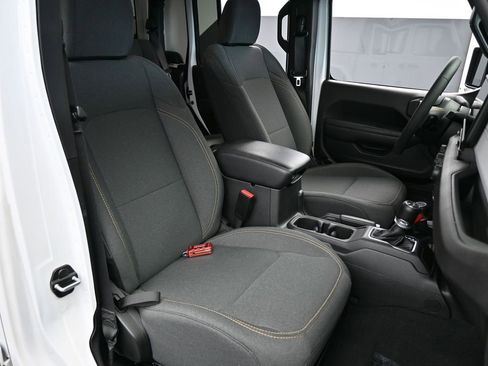 Used 2024 Jeep Gladiator Sport image 47