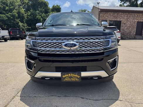 Used 2018 Ford Expedition Max Platinum AWD/4WD image 2