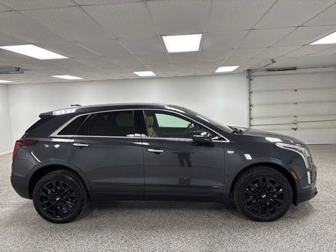 Used 2022 Cadillac XT5 Premium Luxury image 8