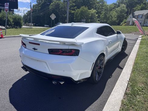 Used 2018 Chevrolet Camaro ZL1 RWD image 6