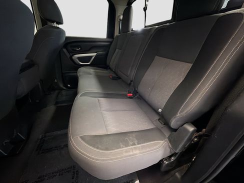 Used 2023 Nissan Titan SV image 13