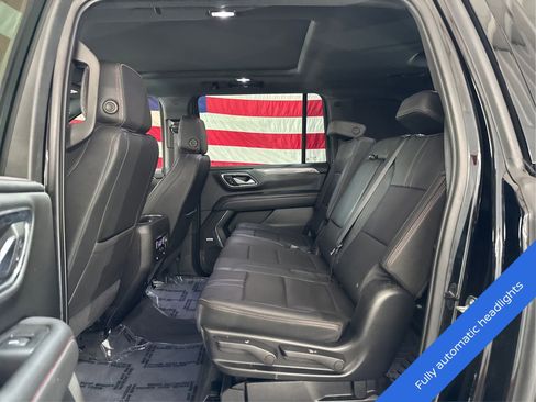 Used 2022 Chevrolet Suburban RST w/ Sport Performance Package AWD/4WD image 10