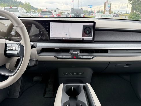Certified 2024 Kia EV9 Wind AWD/4WD image 25
