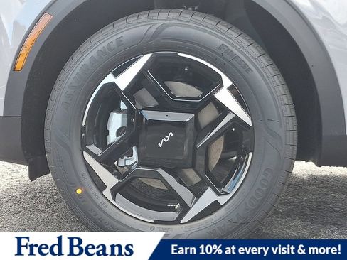 New 2026 Kia Sportage EX w/ EX Panoramic Sunroof Package image 5