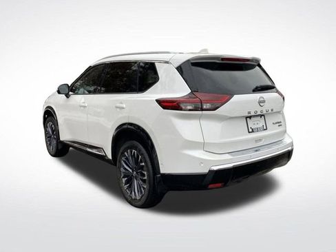 Used 2024 Nissan Rogue Platinum w/ Platinum Premium Package image 3