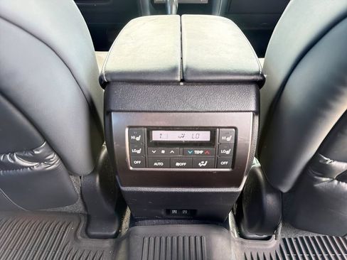Used 2022 Lexus GX 460 AWD/4WD image 18
