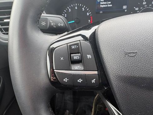 Used 2022 Ford Escape SE w/ Convenience Package AWD/4WD image 4