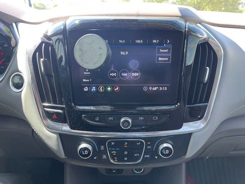 Used 2020 Chevrolet Traverse LT w/ LPO, 'HIT The Road' Package AWD/4WD image 8