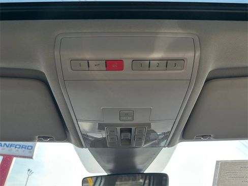 Used 2019 Volkswagen Atlas SE image 28