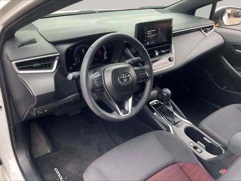 Used 2026 Toyota Corolla SE FWD image 17
