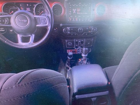 Used 2021 Jeep Wrangler Unlimited Rubicon image 16