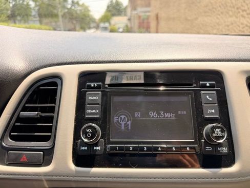 Used 2016 Honda HR-V LX image 30