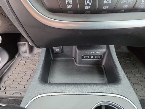 Used 2019 Dodge Durango SXT image 18