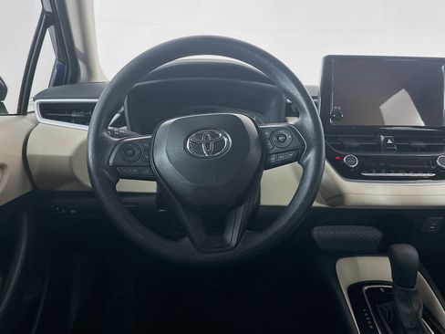 Used 2025 Toyota Corolla LE FWD image 17