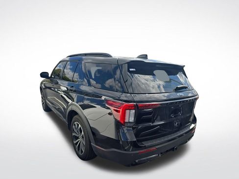 Used 2025 Ford Explorer ST-Line image 4
