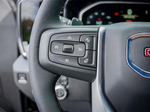 New 2026 GMC Sierra 1500 SLT image 15