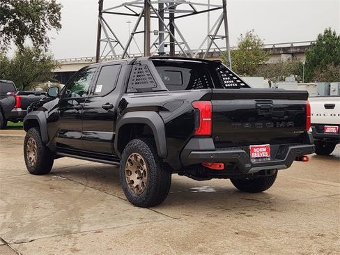 New 2025 Toyota Tacoma Trailhunter image 4