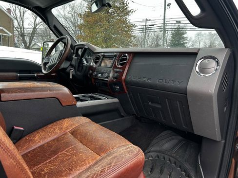 Used 2011 Ford F250 King Ranch w/ King Ranch w/Chrome Pkg image 15